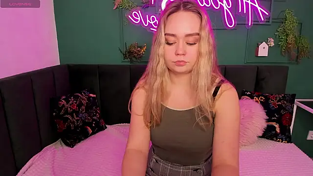 BellaAiry's cam snapshot