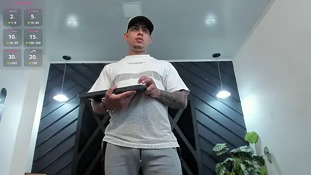 marco_garciia_ live sex cam