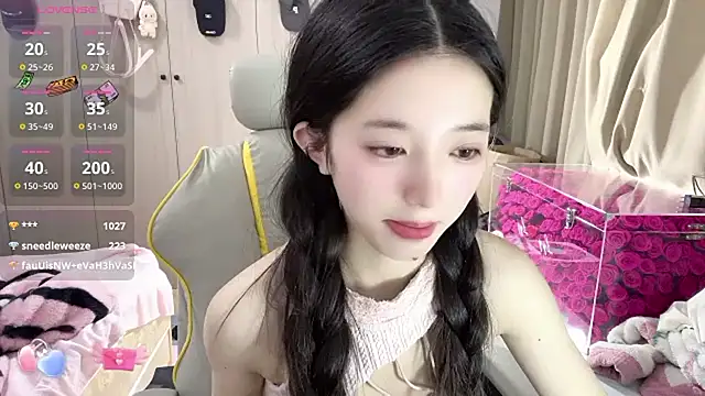 OiOi-666 live sex cam