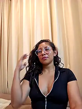 Camila_Lopez1's cam snapshot