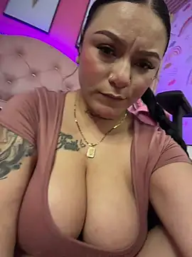 Megaan__More's cam snapshot