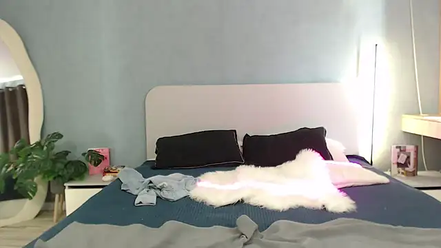 Natalee_Love's cam snapshot