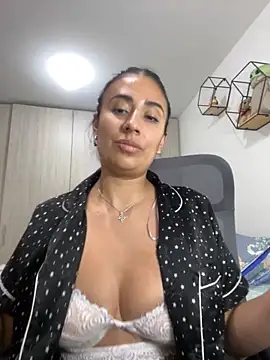 Megumi_Ivanov live sex cam
