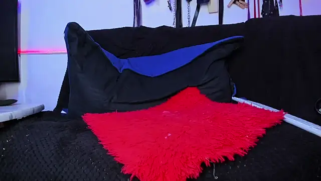 LucyStrike_'s cam snapshot