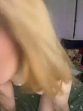 KiraBerht live sex cam