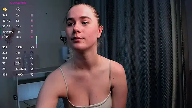 LuanaFincel live sex cam