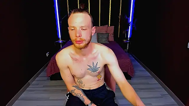 LandonMalone's cam snapshot