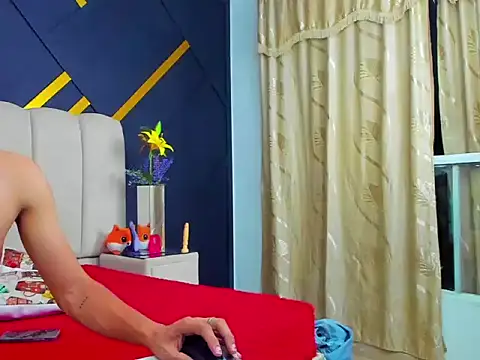 FaonANDthomas's cam snapshot