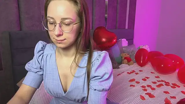 LillAlice's cam snapshot