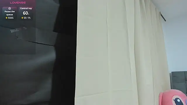 Kylie2211 live sex cam