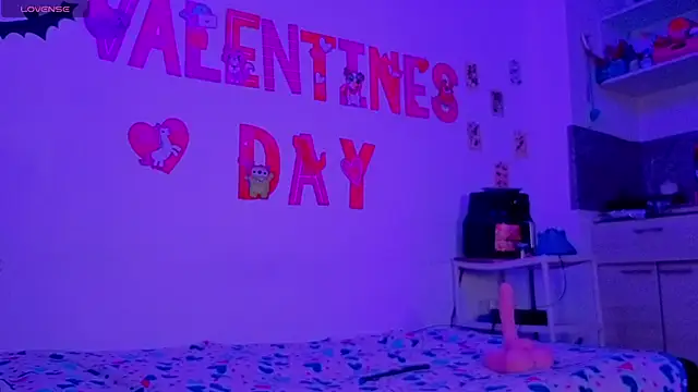 Celeste_Bauman live sex cam