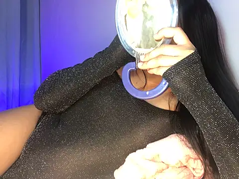 Seductive_Cockybella live sex cam