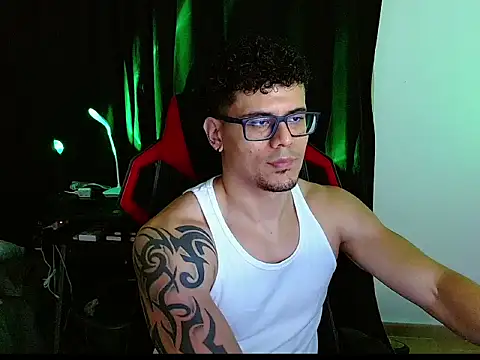 Logan0626's cam snapshot