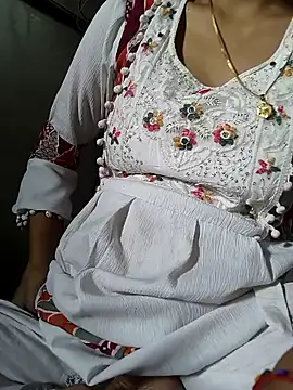 LOVELYKAJALBHABHI's cam snapshot