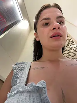 MiraReach live sex cam