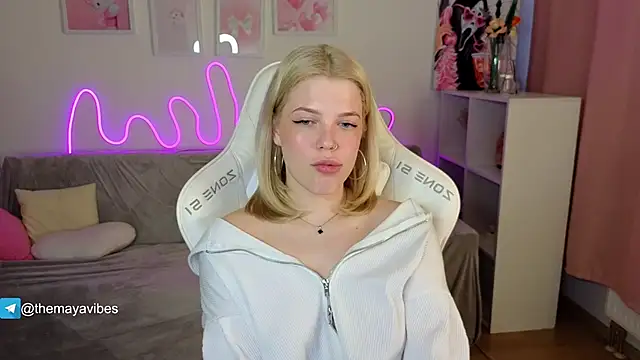 Maya_Rave live sex cam