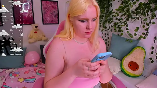 art_lovee's cam snapshot