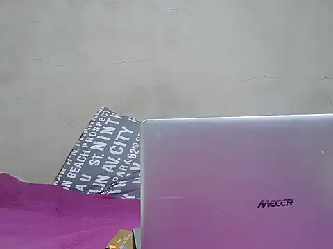 LoveDropss's cam snapshot