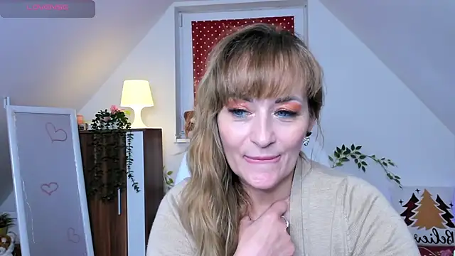 naughtymilane's cam snapshot