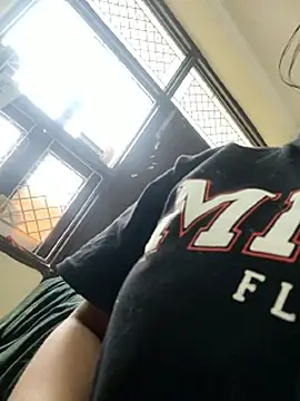 Pihu_Chopra's cam snapshot