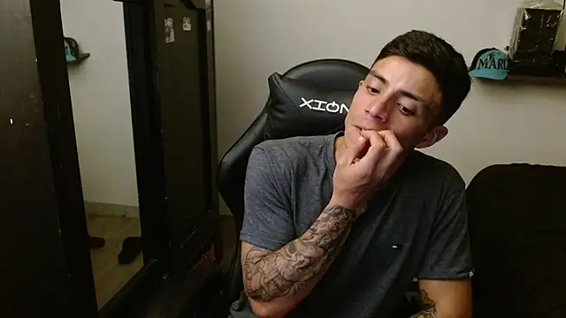 kv___xxx_'s cam snapshot