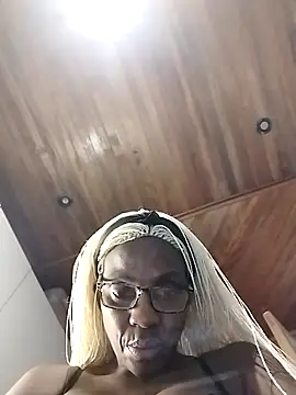 KINKYDOLL4U's cam snapshot