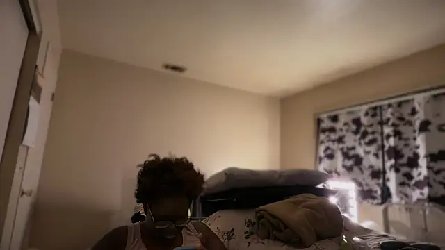 Yagurl___west's cam snapshot