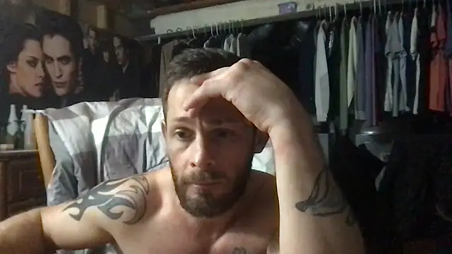 ARCHERTASTE live sex cam