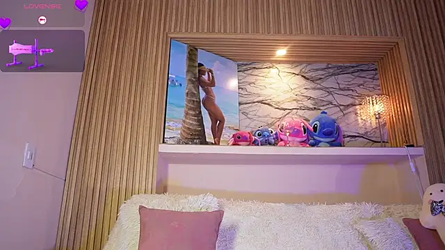 Adriana_crof's cam snapshot