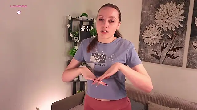 NenaWord's cam snapshot