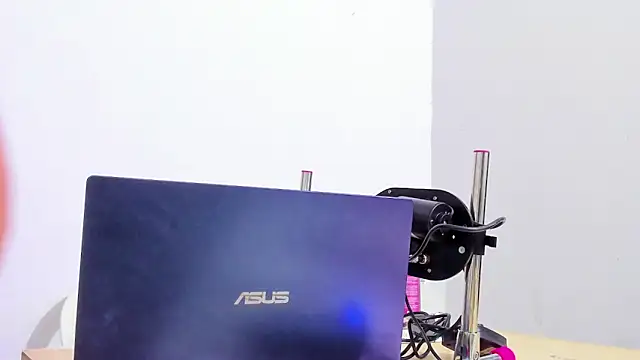 Emely_pregnantt's cam snapshot