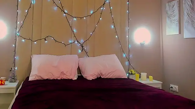 AdelineNoir's cam snapshot