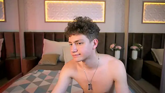 StefanBev live sex cam