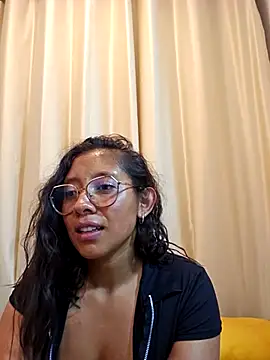 Camila_Lopez1's cam snapshot