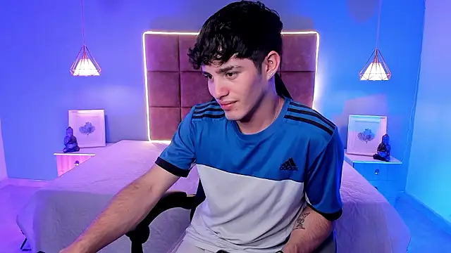 AlejooTwink live sex cam