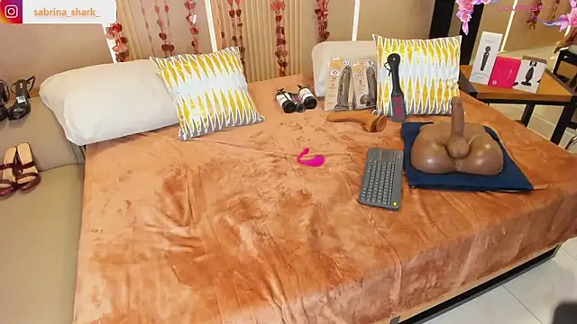 sabrina_shark_'s cam snapshot