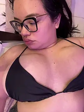 Emily_Taylor2's cam snapshot