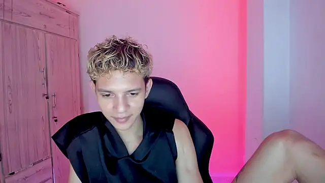 tylernova's cam snapshot