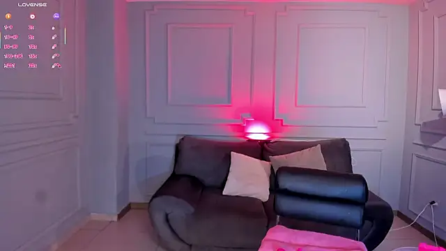 TaraLawrence's cam snapshot