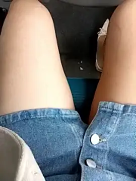 Baby-Linh live sex cam