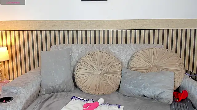 hanna_mils's cam snapshot