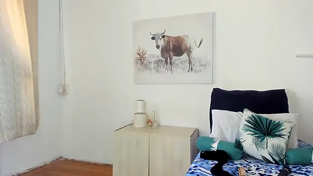 ConnieSmall24 live sex cam