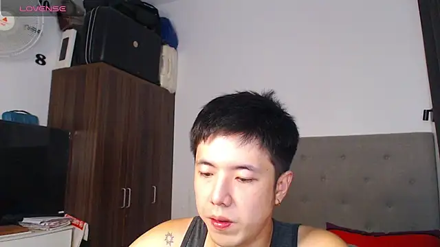 Addictiveboi live sex cam