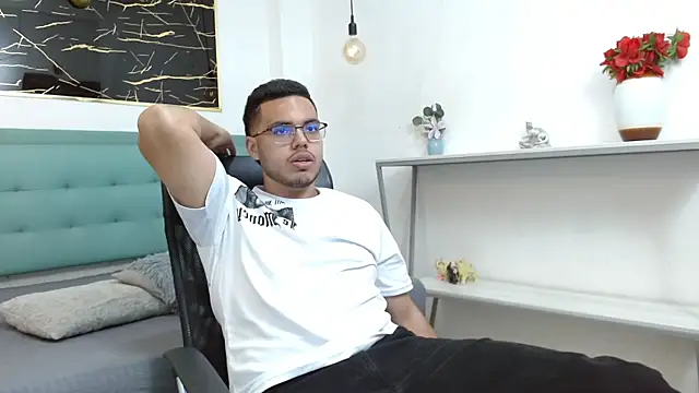 Trevor_Ash live sex cam