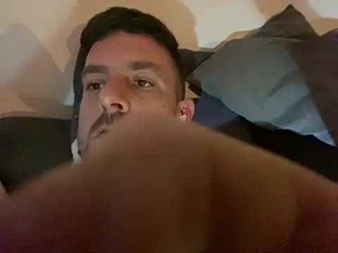 Fuckbuddy36's cam snapshot