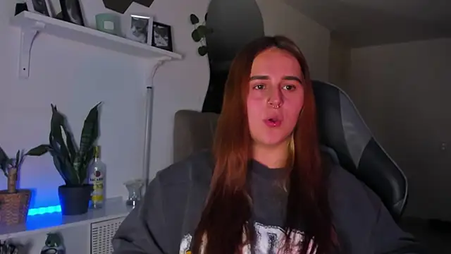 evy_orange1's cam snapshot