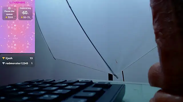 April_Becker's cam snapshot