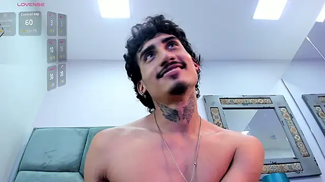 Mr_Strike live sex cam