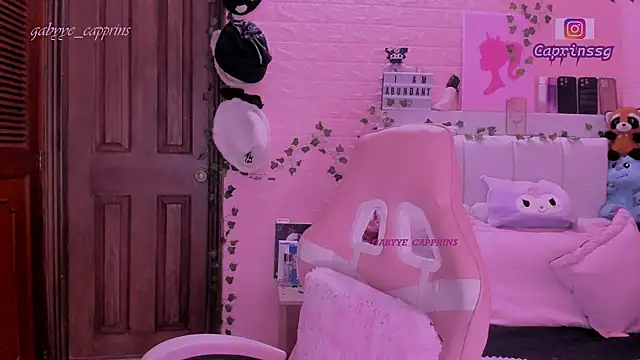 gabyye_capprins's cam snapshot