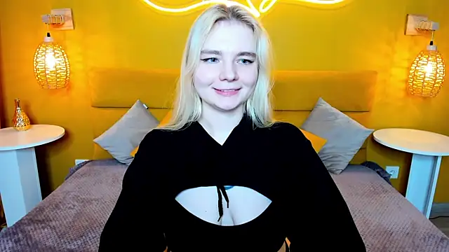 RuthBryant's cam snapshot